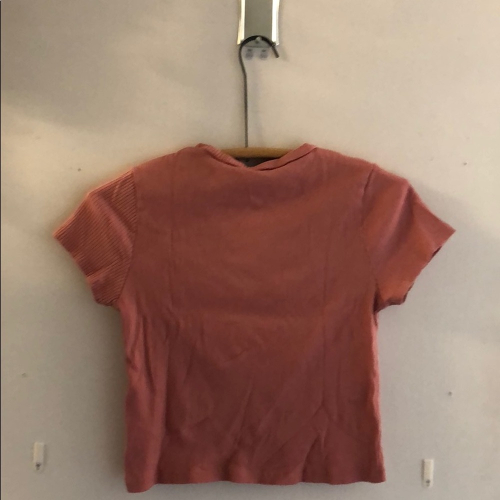 Ribbed crop top - Picture 2 of 3